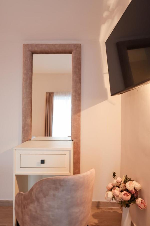 Castello Exclusive Rooms With Breakfast - By Ta Leut Agency Privlaka  Exteriér fotografie